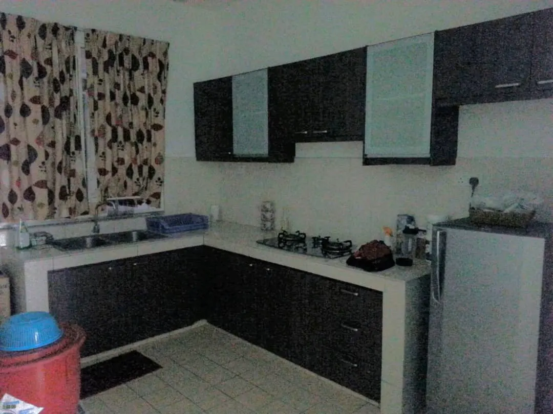 Pearl Avenue Condo — image 1